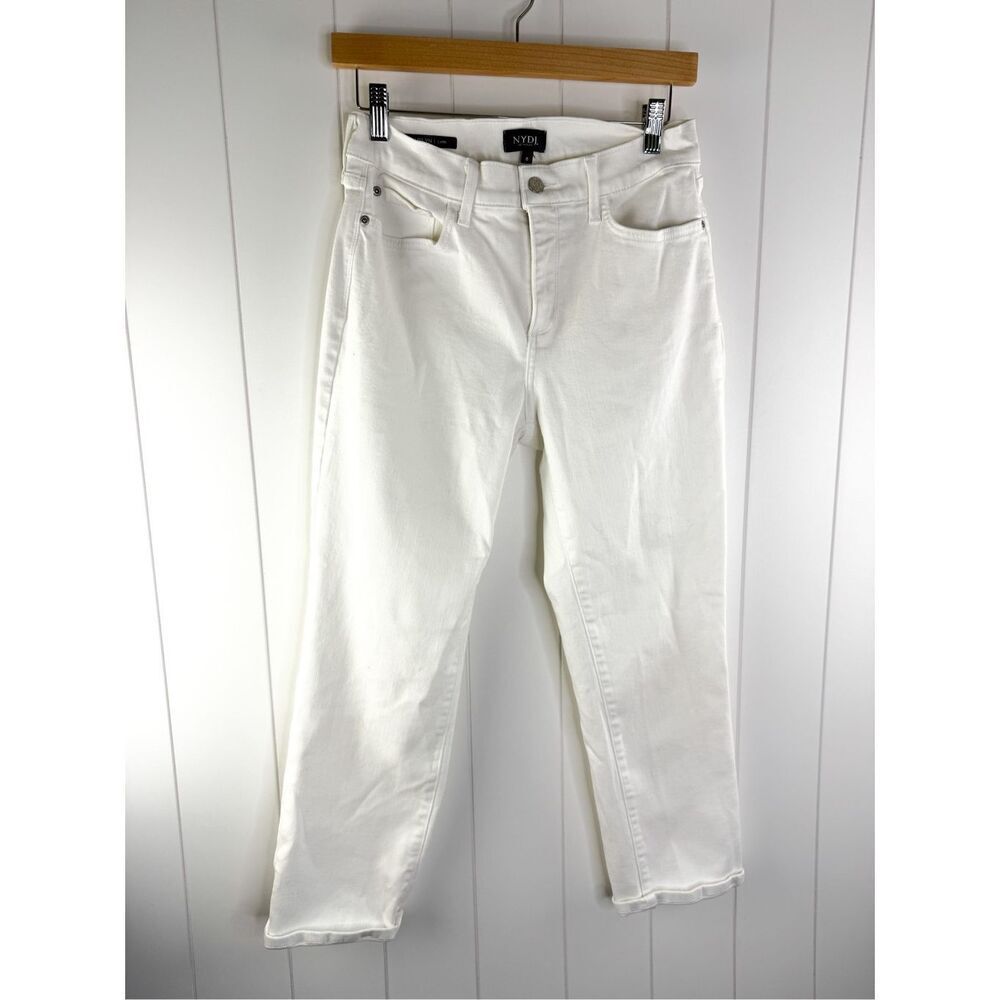 NYDJ Marilyn Capri in White Size 8 Lift Tuck Technology